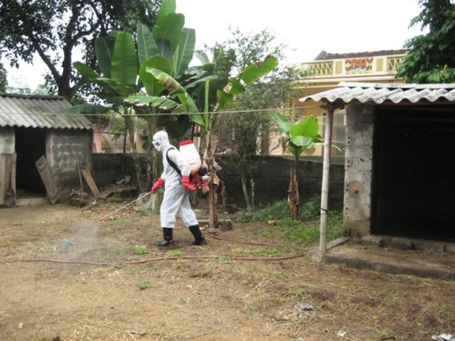 Phun thuốc phòng dịch