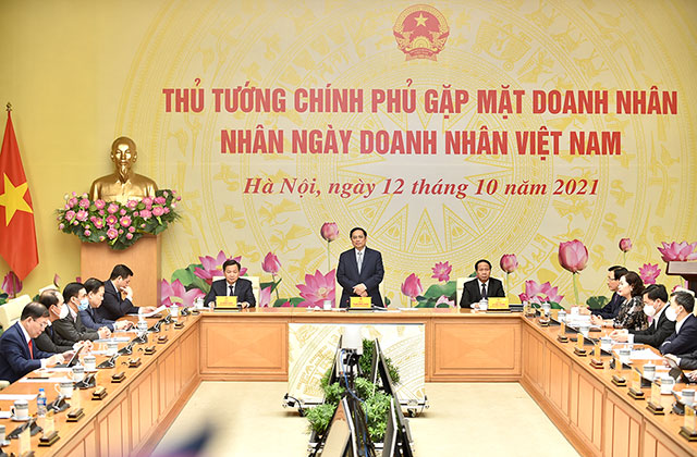 Thủ tướng Phạm Minh Chính gặp gỡ các doanh nhân tiêu biểu